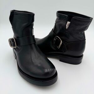 Frye Veronica‎ Leather Moto Biker Ankle Boots Booties Buckle Black Size 5.5 NWOT